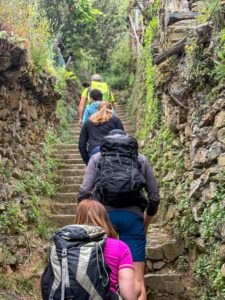 Camminare tra vigneti e storia