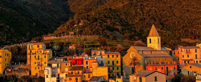 A Corniglia per la festa di San Pietro con vista mare